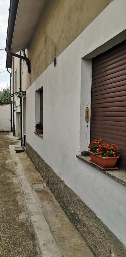 Apartmán Bilocale Francesca Erba Exteriér fotografie