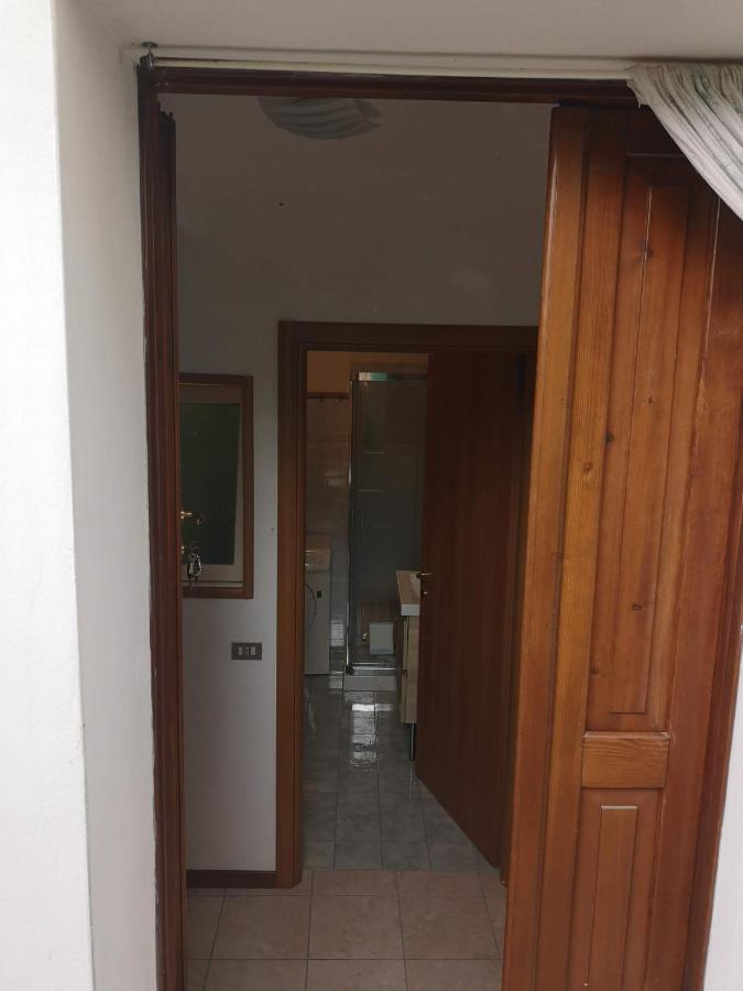 Apartmán Bilocale Francesca Erba Exteriér fotografie