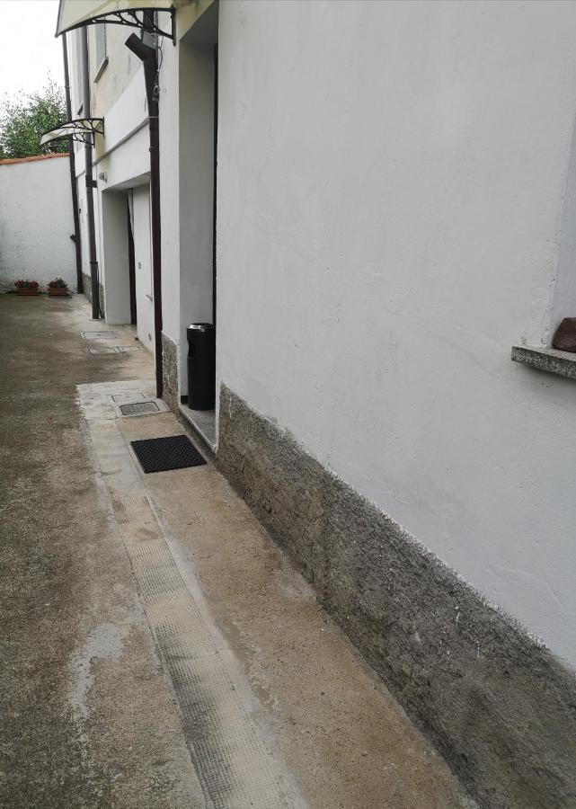 Apartmán Bilocale Francesca Erba Exteriér fotografie